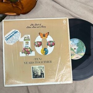 The Best of Peter, Paul and Mary Puff The Magic Dragon 🐉 Vinyl Record